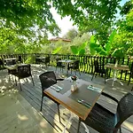 Guenes Boutique - Отель