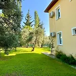 Отель Guenes Boutique - 3*