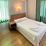 Guenes Boutique - Отель 3*